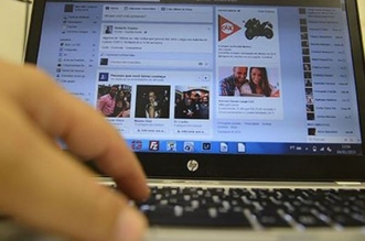 7716DE44-764D-42CE-9645-A6BE21BC7FB9