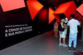 Visitamtes no Museu Cidade da Música_Foto_Jefferson Peixoto_Seco